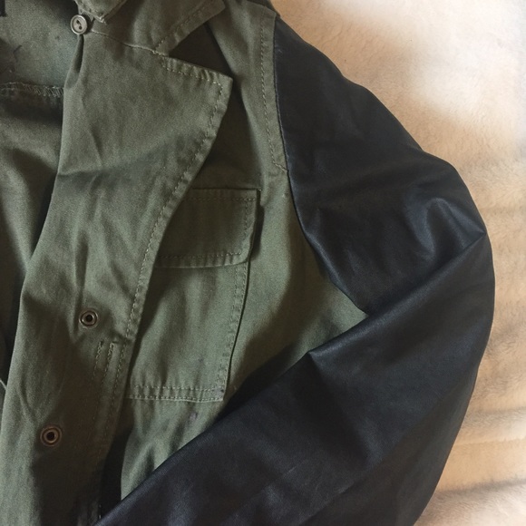 F21 “Out of This World” jacket - Picture 5 of 6